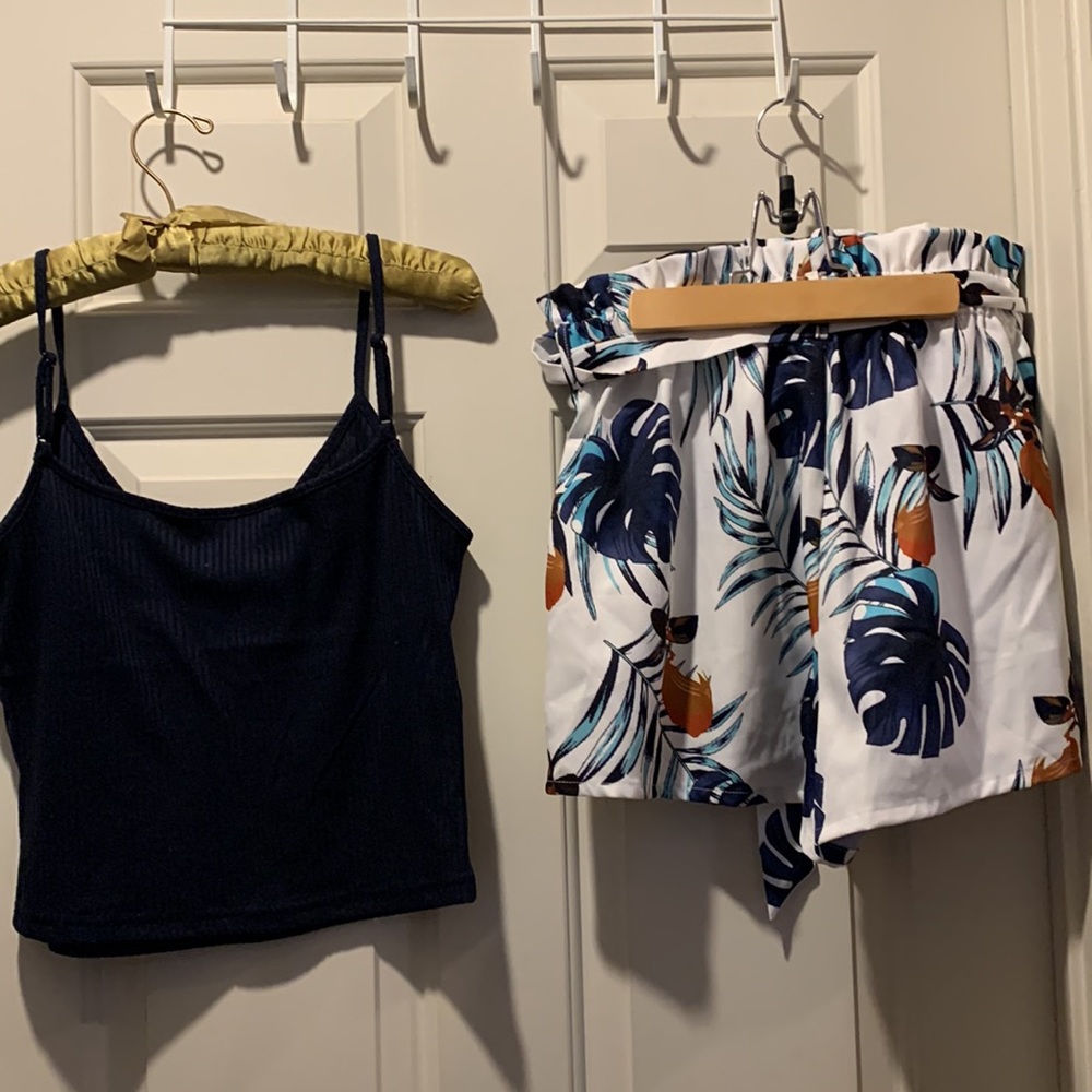 Shorts & Top - Picture 2 of 7